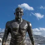 Подпалиха статуята на Кристиано Роналдо (видео)