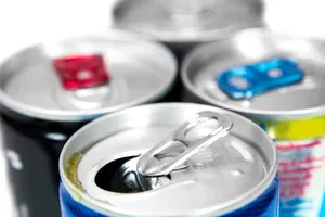 Готвят забрана за продажба на енергийни напитки на непълнолетни