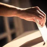 НЕВЕРОЯТНО, НО ФАКТ: Хитлер и Зелински един срещу друг на избори!