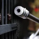 НА ЖИВО: САЩ разстрелват бивш военен пред очите на целия свят!