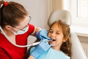 Скритите признаци, че трябва да заведете детето си на зъболекар