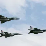 АМЕРИКАНСКИ САМОЛЕТИ В БЪЛГАРИЯ: Военният министър проговори – ще атакуваме ли Иран?