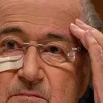 Сеп Блатер се включи в критиките срещу отмененото наказание на Фоларин Балогун