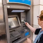 Край на забавянето с пенсиите заради почивни дни