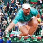 Мико схруска Циципас в Бахрейн