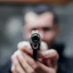 ПЛАНИРАНО УБИЙСТВО? Разстреляха руски художник и критик на Путин в Полша