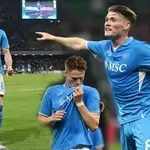 Мактоминей сложи статуя на Марадона в задния двор