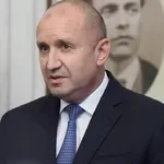 ЗАПОЧВА БИТКАТА ЗА НОВ КАБИНЕТ! Радев стартира консултации с партиите