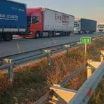 Спират камионите по магистралите в петък и в неделя