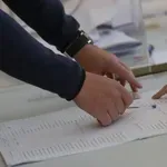 СЛЕД УВЕЛИЧЕНИЕТО: Председателите на СИК прибират по €185 в джоба, а членовете по 156