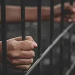 ПОТРЕСАВАЩО! 15 години затвор за баща, изнасилил дъщеря си