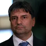 СДВР: Бивш нотариус и рецидивист в схема за имотните измами