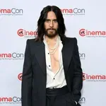 СЕКССКАНДАЛ: Няколко жени проплакаха от Джаред Лето
