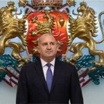 Оставката на президента Румен Радев е внесена в КС