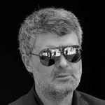 СМЪРТТА НА ТОДОР СЛАВКОВ: Първи снимки от лобното място на бохема! (СНИМКИ)