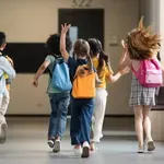 ЧУДОВИЩНА ПОДМЯНА: Давали на децата ябълки с химия вместо био