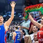 С дабъл-дабъл грамадата Никола Йокич изведе Сърбия до втора победа на Евробаскет 2025