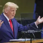 ПРИВИЛЕГИРОВАНИ: Доналд Тръмп раздава визи на звезди от OnlyFans!