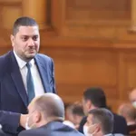 НА МЯСТОТО НА ДЕЛЯН ДОБРЕВ: Христо Гаджев положи клетва като депутат на ГЕРБ