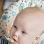 Бебето на 5 месеца: Първоначални стъпки в захранването и как да изберете подходящата храна