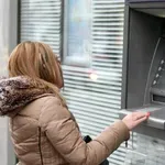 Внимавайте с картите на Нова година: Банкови системи ще спрат за час!