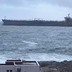 Нова евакуация от танкера, блокиран край Ахтопол