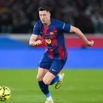 Левандовски преговаря с бивш отбор на Христо Стоичков