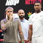 Джошуа живее с мама, Пол – с шампионка