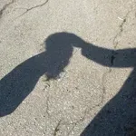 ВИСОКО НАПРЕЖЕНИЕ! Протест в Лом след освобождаването на мъж, обвинен в блудство с деца