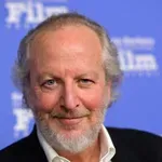 СКАНДАЛ СЪС ЗВЕЗДА ОТ „САМ ВКЪЩИ“!