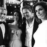 Синди Крауфорд разкрива как са се развили двойните ѝ срещи с Джордж Клуни през годините