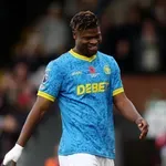 Бешикташ взе защитници от Висшата Лига и Лига 1, близо е до вратар на Рома