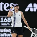 Швьонтек пребори красива рускиня в три сета за 1/8-финал на Australian Open