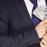 НЕ ОСТАНА ЧИТАВ ЧОВЕК: Обвиниха над 40 украински депутати в корупция!