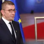 ДИПЛОМАТИЧЕСКИ ШОК: Мицкоски кани Радев, но не чака чудо