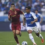 Комо уреди бразилски ляв бек