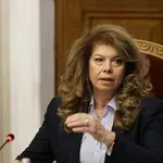 Държавата търси решения: Йотова на среща с НАП и КЗП