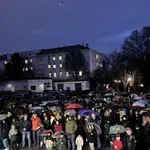 Протест пред „Св. Анна“ във Варна в подкрепа на медиците от закриващото се отделение