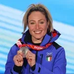 Правнучка на Джина Лолобриджида зарадва Италия с първо злато от зимната олимпиада