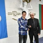 Тервел Замфиров бе удостоен с почетен медал на НСА за историческото си представяне на олимпиадата