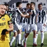 Локо Пд оскуба "канарчетата" за полуфинал!