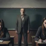 КОШМАР В КЛАСНАТА СТАЯ: Закопчаха учител педофил в Плевенско!