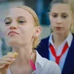 В кухнята на сериала „Чуй ме“: Мазни мекички от бабата на Лейля!