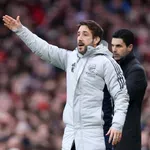 Бонус клауза се крие зад доминацията на Арсенал при статични положения