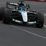 Мощен старт на сезона: Ръсел с полпозишън в Мелбърн