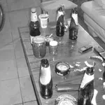 Баща изгони децата си голи на улицата