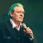 ТЪЖНА ВЕСТ: Почина поетът, композитор и певец Михаил Белчев