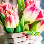 За повече пари и енергия през април: Оцветяваме ноктите според духа на зодията!