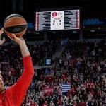 Александър Везенков спечели наградата за топреализатор в Евролигата за сезона