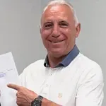 И Стоичков гласува